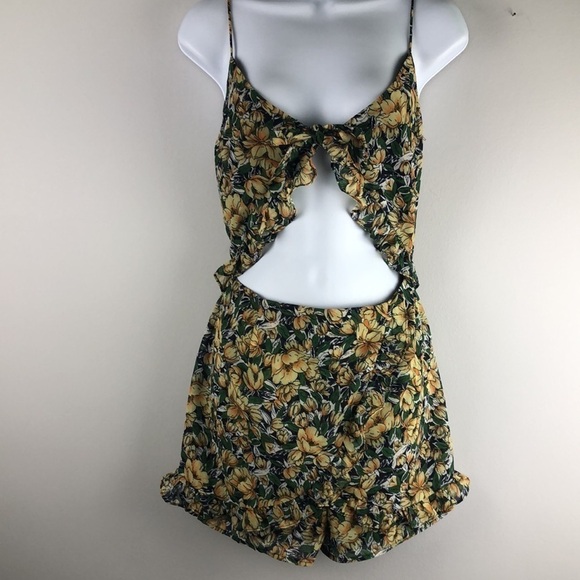 NEW Super Down Felicity Romper Revolve Cutout Ruffles Lined Size L Shorts Skort - Picture 2 of 16